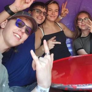 Meet your Posher, Ray